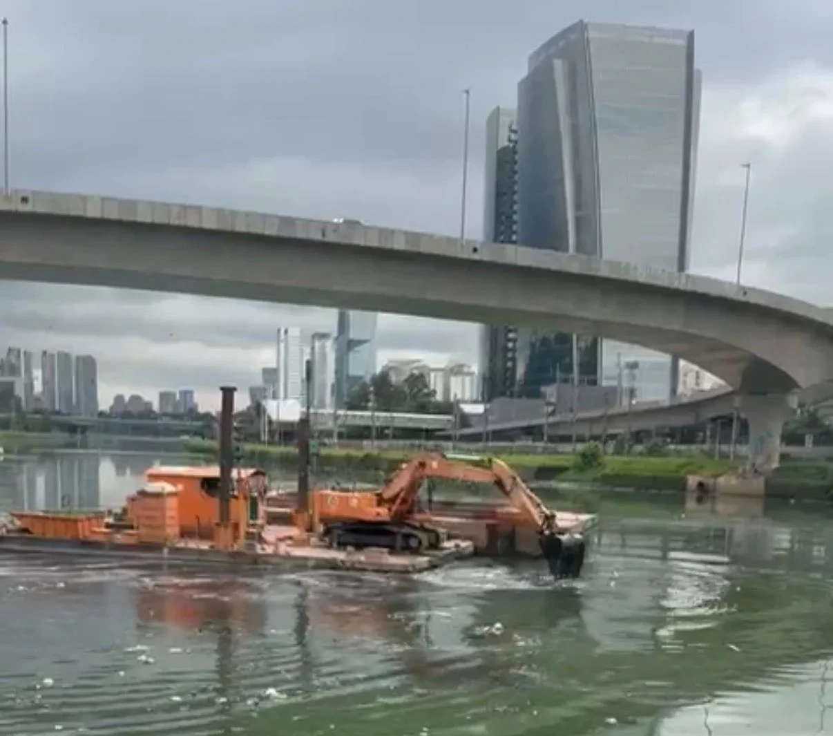 Vereador Alex Rodrigues busca em São Paulo soluções para despoluição do Rio Coxipó